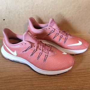 Nike Running Quest Women’s size 7